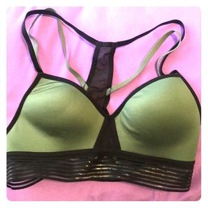 VS sports bra